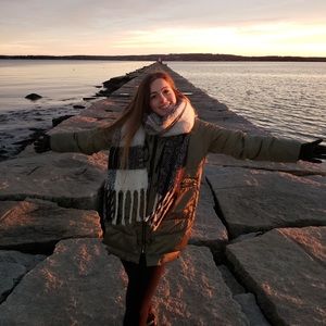 Meet your Posher, Valerie